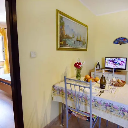With Parking Space Djuba, - 22548 אומאג