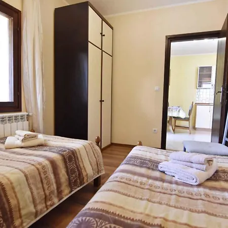 With Parking Space Djuba, - 22548 דירה אומאג