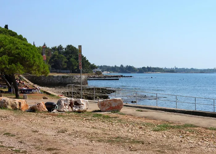 With Parking Space Djuba, - 22548 Apartment